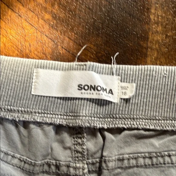 Sonoma Light Gray Cargo Pants - Picture 2 of 8